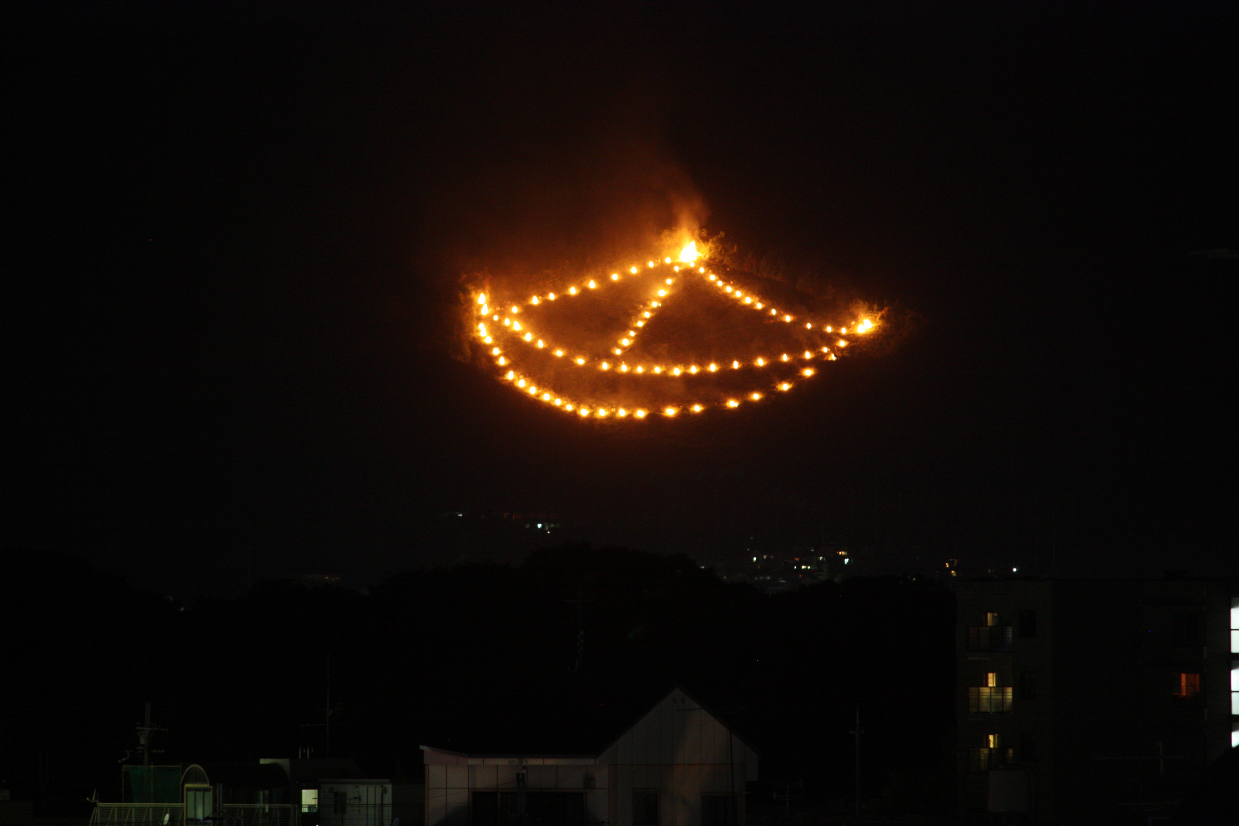 Gozan no Okuribi Daimonji bonfire, Kyoto