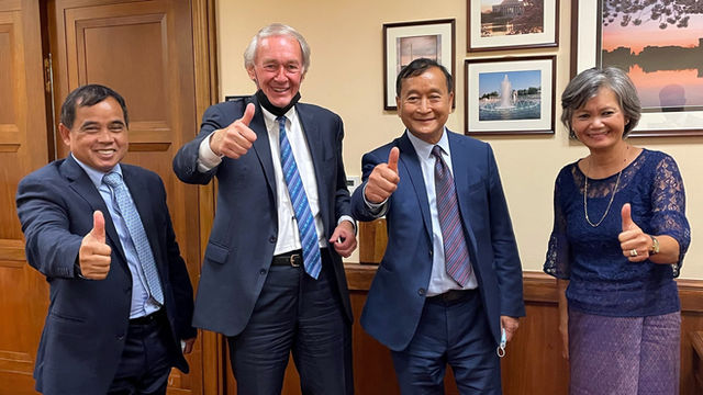 "Pleased to meet with exiled Cambodian opposition leaders Sam Rainsy and Mu Sochua, with my constituent, Rithy Uong. We must pass the bipartisan Cambodia Democracy and Human Rights