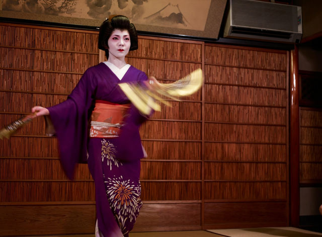 Maiko in Gion, Kyoto