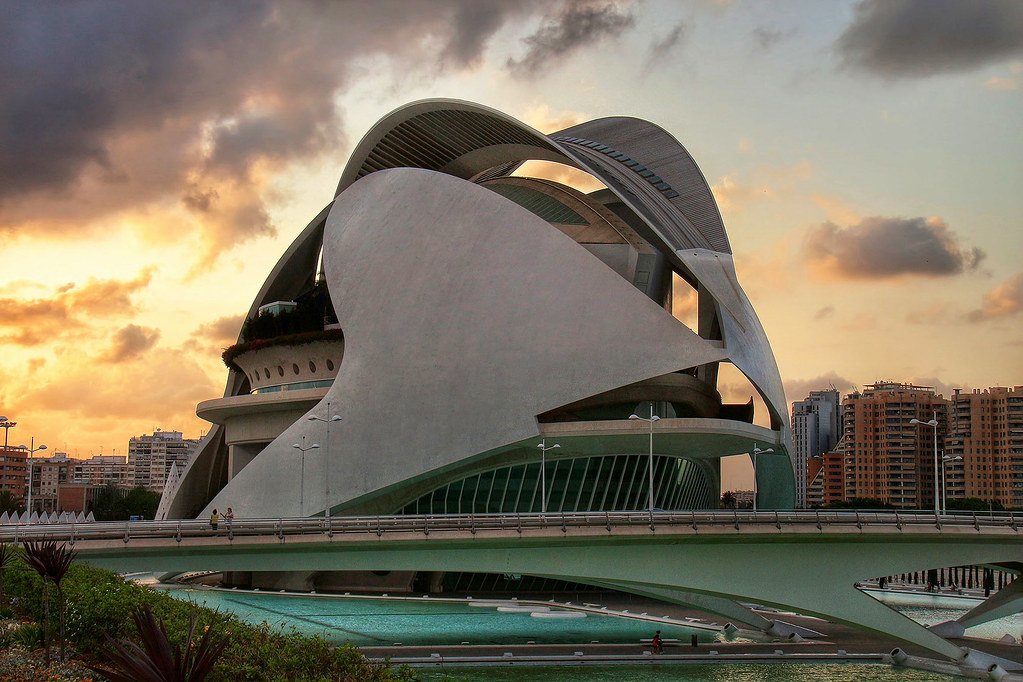 Valencia — photo 1