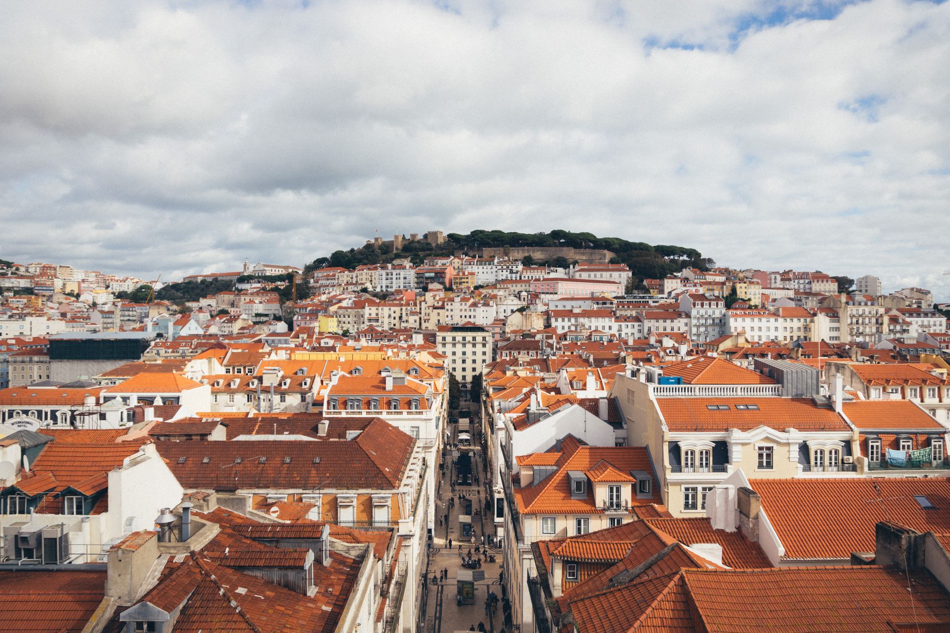 Tram 28 in Lisbon, Pena Palace in Sintra and Porto's Ribeira on the Douro - a 7-day Portugal itinerary