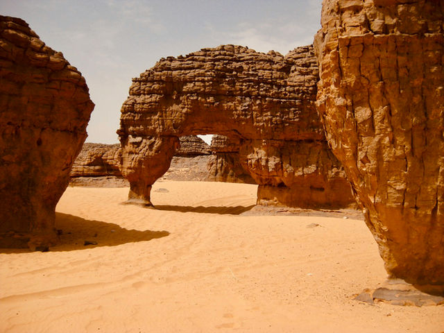 Tassili du Hoggar - the bridge (Algeria)
photo made by rouichi / switzerland