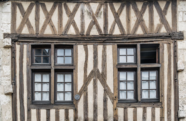 Windows of the building at 30 Rue de la Foulerie in Blois, Loir-et-Cher, France





 
This building is inscrit au titre des monuments historiques de la France. It is indexed in th