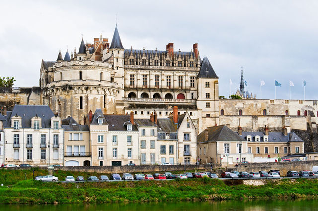 Château d'Amboise above the town & the Loire