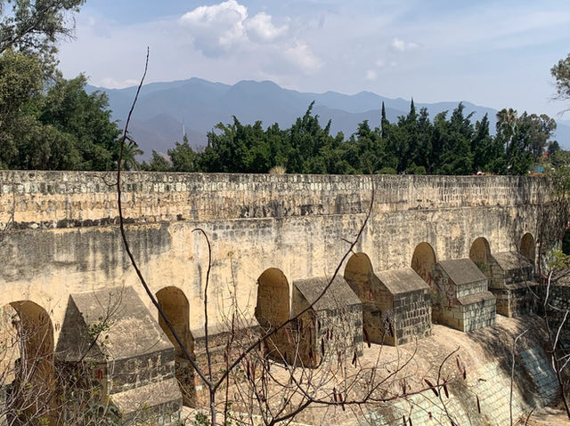 Arches of the 18th century Xochimilco Aqueduct in Oaxaca City, Mexico. Formally known as the Acueducto de San Felipe. It is located in the Xochimilco neighborhood of Oaxaca City.