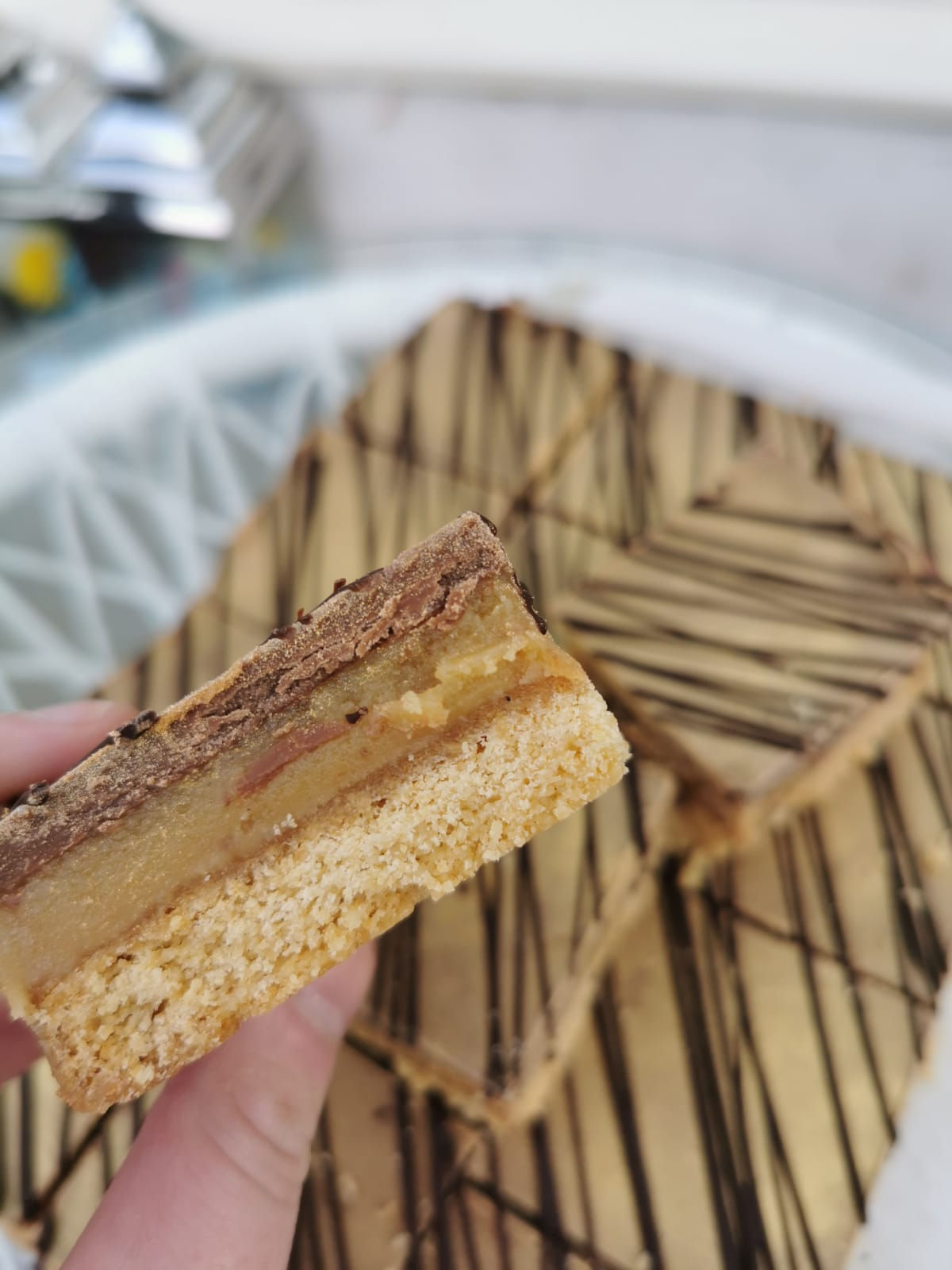 12 Millionaire Caramel Slices