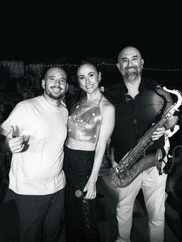 Photo DJ Mika, Manon la chanteuse et Monsieur Sax aux Nuits Dorées 2025