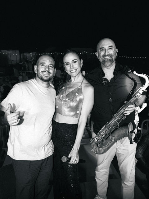 Photo DJ Mika, Manon la chanteuse et Monsieur Sax aux Nuits Dorées 2025