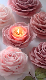 MakeYourDay_Candle_productshot.jpeg