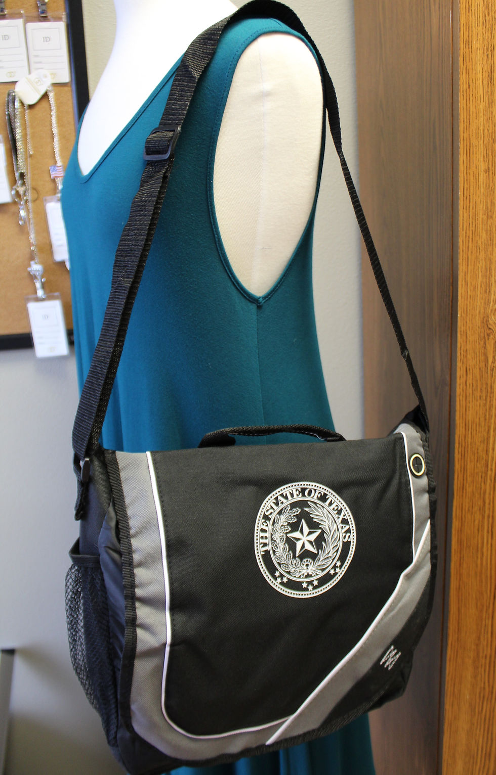 Thumbnail: State of Texas Messenger Bag  w/ white TEXAS seal BG100