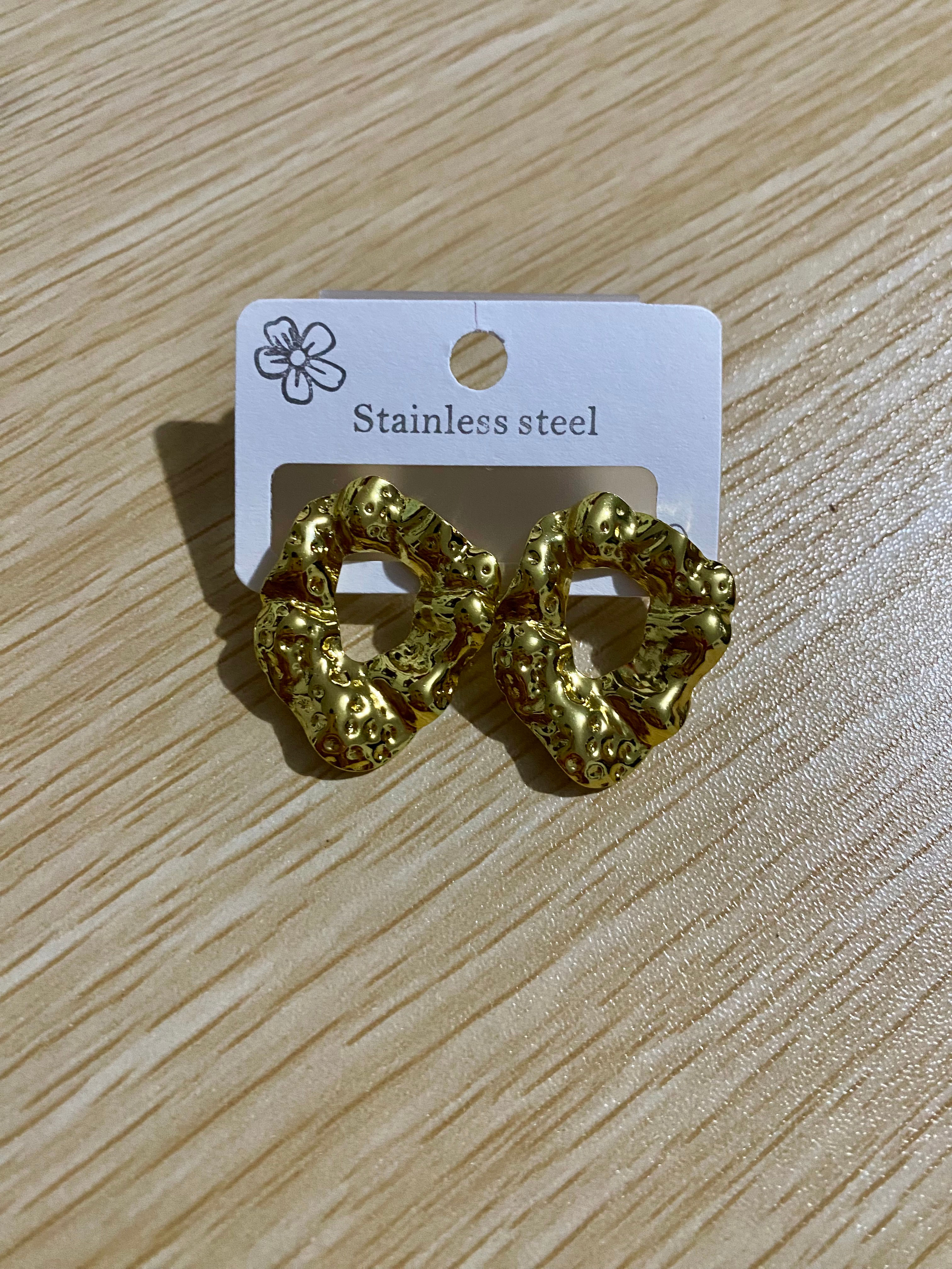 Aretes