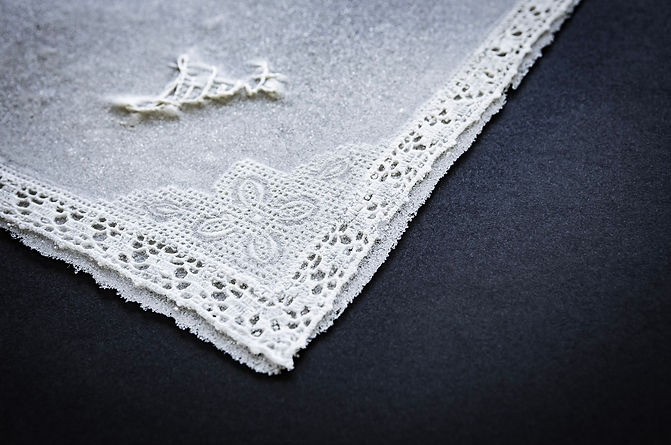 Silent - Pâte de verre embroidered handkerchief - Detail