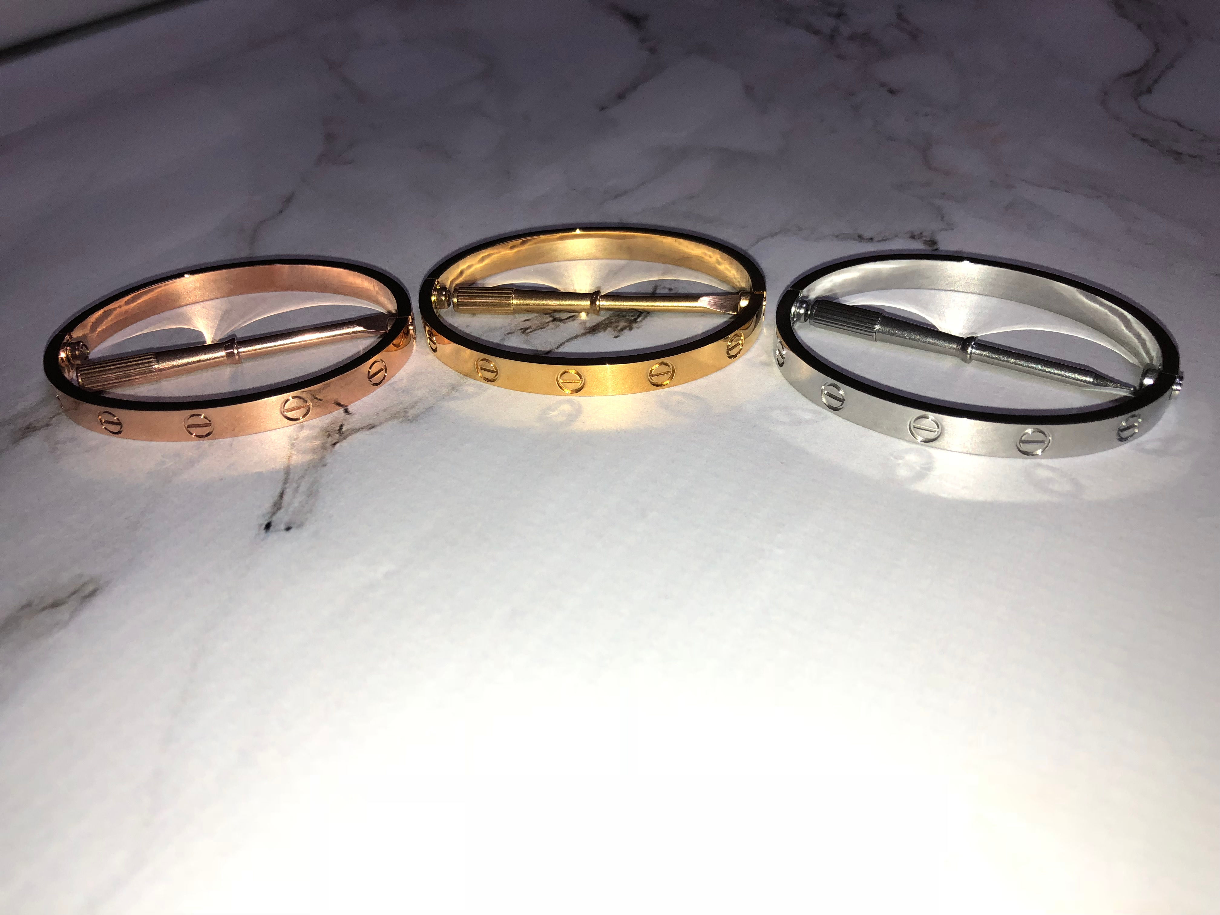 Signature Screw Bangle