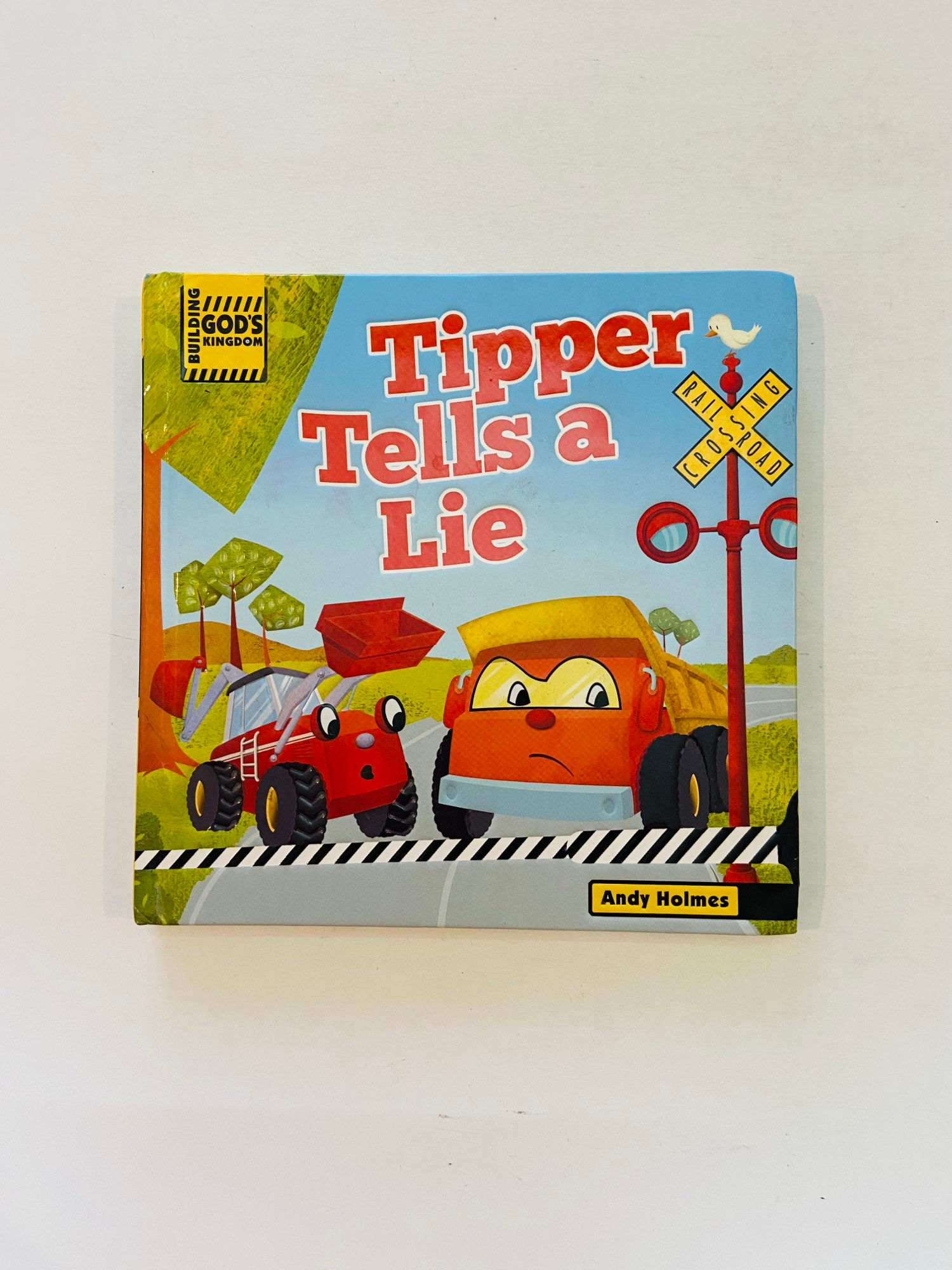 Tipper tells a lie