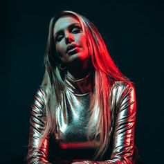 Adixia rejoint I AM NOT RICH en booking exclusif