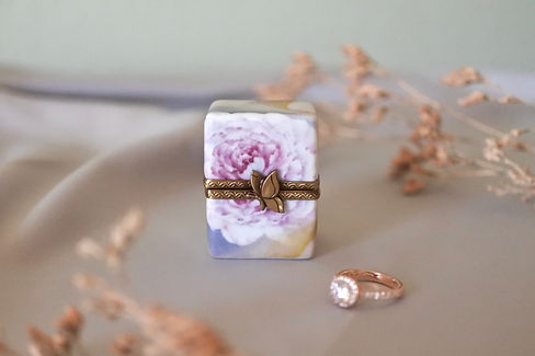 Ring box Peony motif