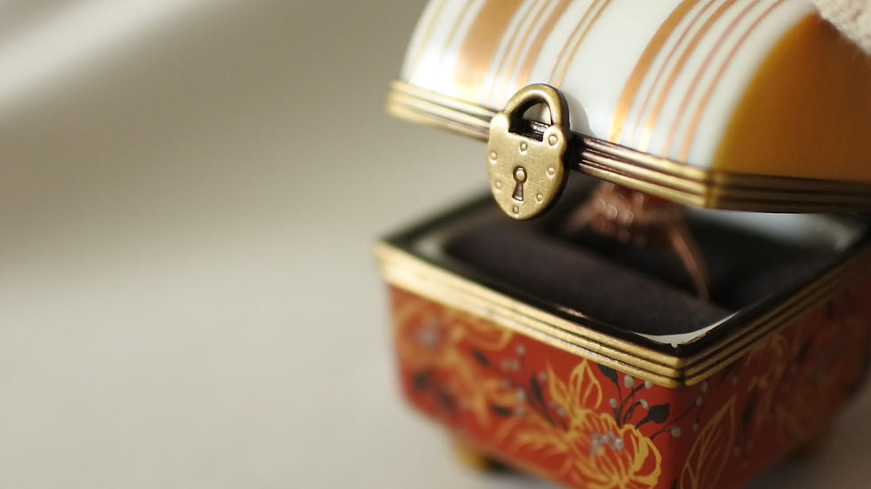Miniaturbild: Handmade Porcelain Ring Box | Gold & Platinum Peony x vermillion
