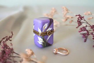 Ring box calla lily motif