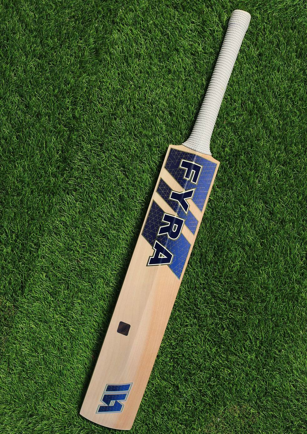 Thumbnail: FYRA Sports Grade 1A English Willow - Platinum Series - Players Edition