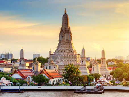 Wat Arun (วัดอรุณ), l’histoire et les légendes du temple de l’Aube