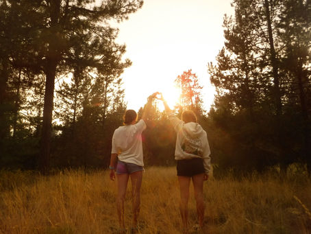 Téa Sims and Claire Otanicar