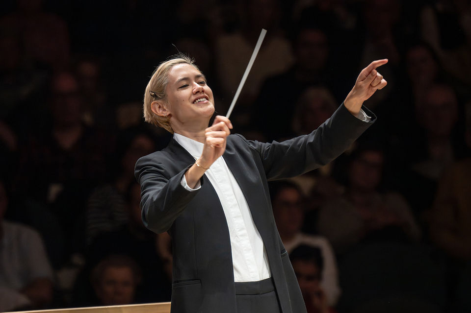 Stephanie Childress conducting