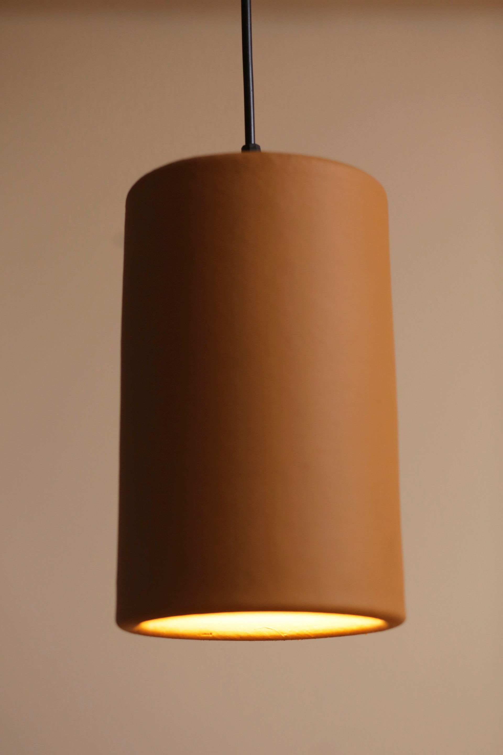 Luminária Pendente Cilindro de Barro