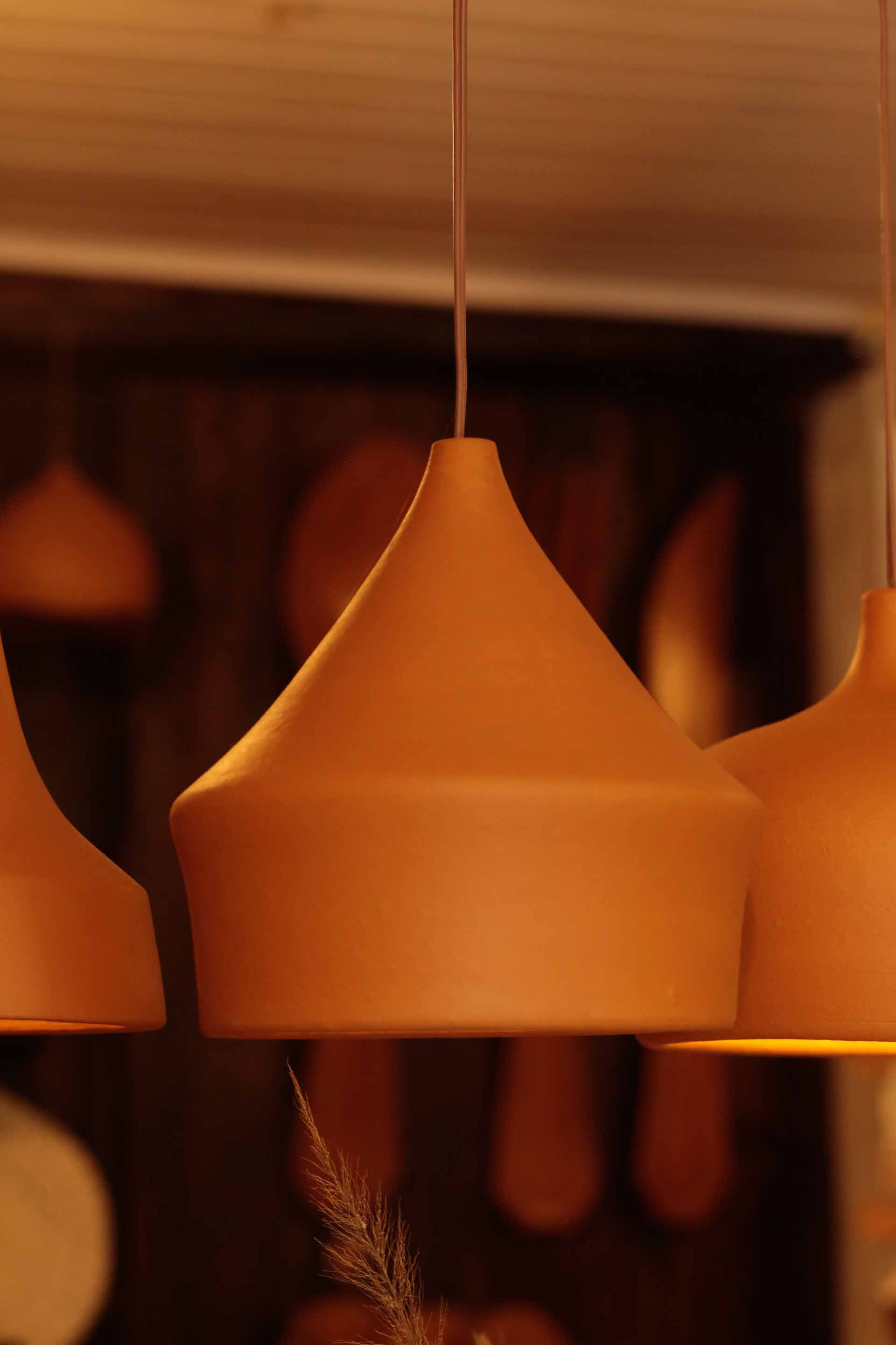 Luminária pendente - cerâmica rústica