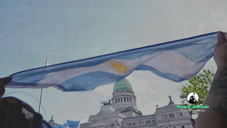 Bandera argentina frente al Congreso de la Nación