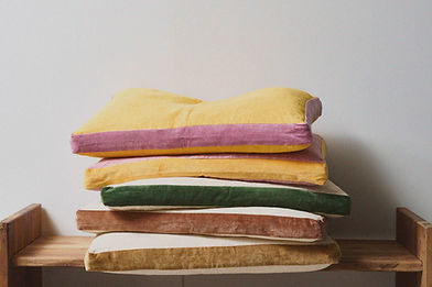 Pomax Alpha Borders kussen linen-velvet.jpg