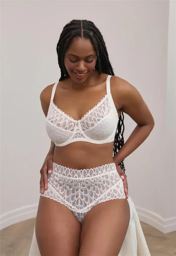 Thumbnail: Montelle Muse Full Coverage Lace Bra