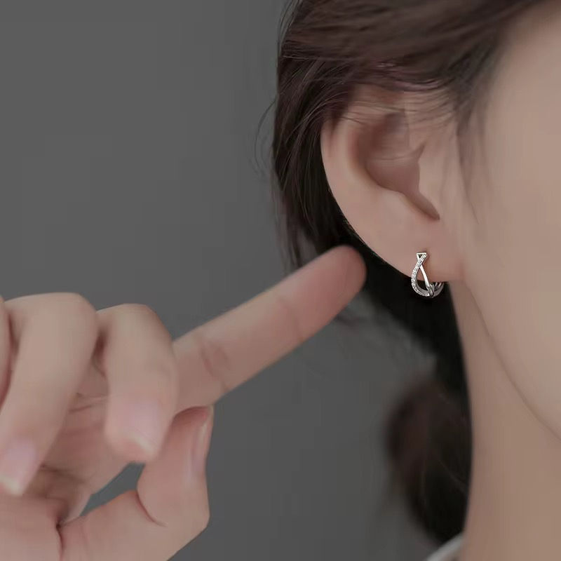 Thumbnail: Geometric Hooped Earring