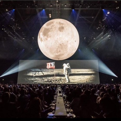 Showcase: Moon Landing