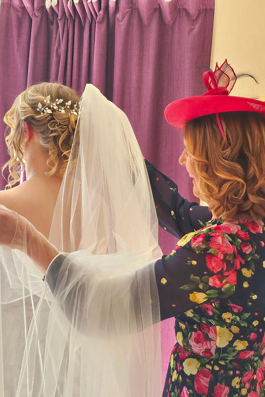 bride and mun.jfif