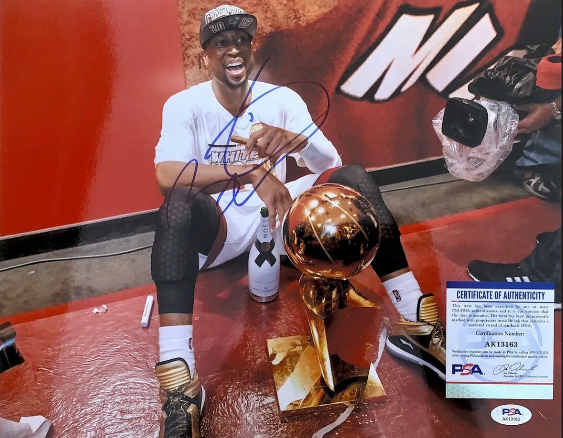DWYANE WADE Autographed 11x14 Photo Miami Heat PSA/DNA COA 