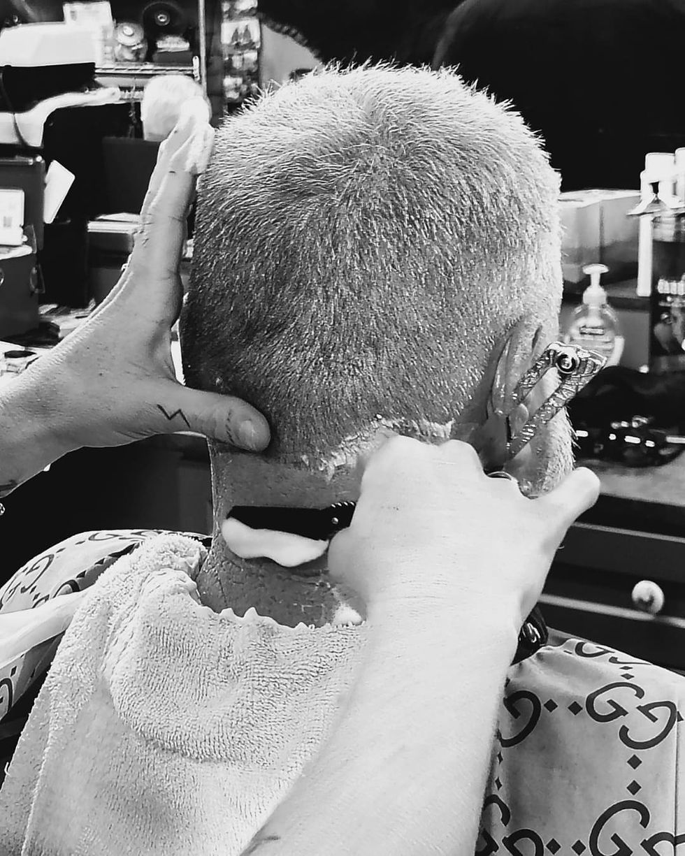 clean-neck-shave-gallery.jpg