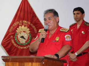 La cruda realidad de los bomberos voluntarios del Perú.