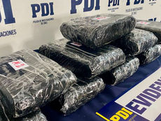 Chile detiene a cinco peruanos, entre ellos dos policías, con 11,6 kg de ketamina en la frontera de Chacalluta