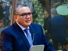 Santiváñez admite encuentro informal con abogado de Goray