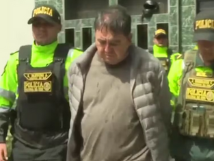 Policía captura a conductor que destruyó restaurante "El Charrúa".