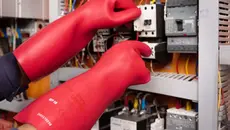 Elementos de Protección Personal paraun trabajo seguro con redes eléctricas