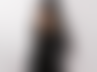 מכשפה יוצרת מציאות