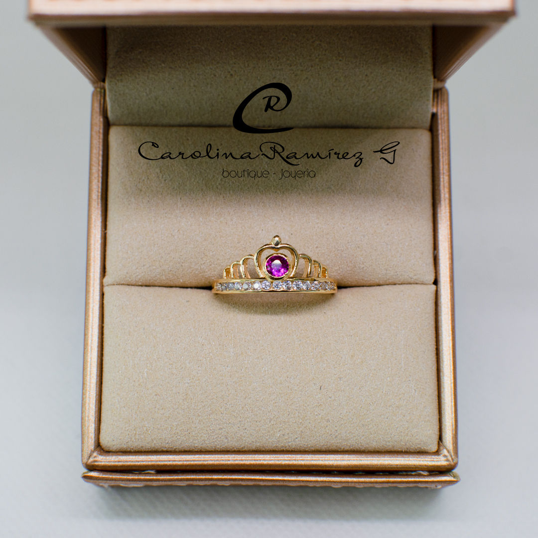 Anillo en Oro 18K - Corona de Quinceañera con Piedra Central