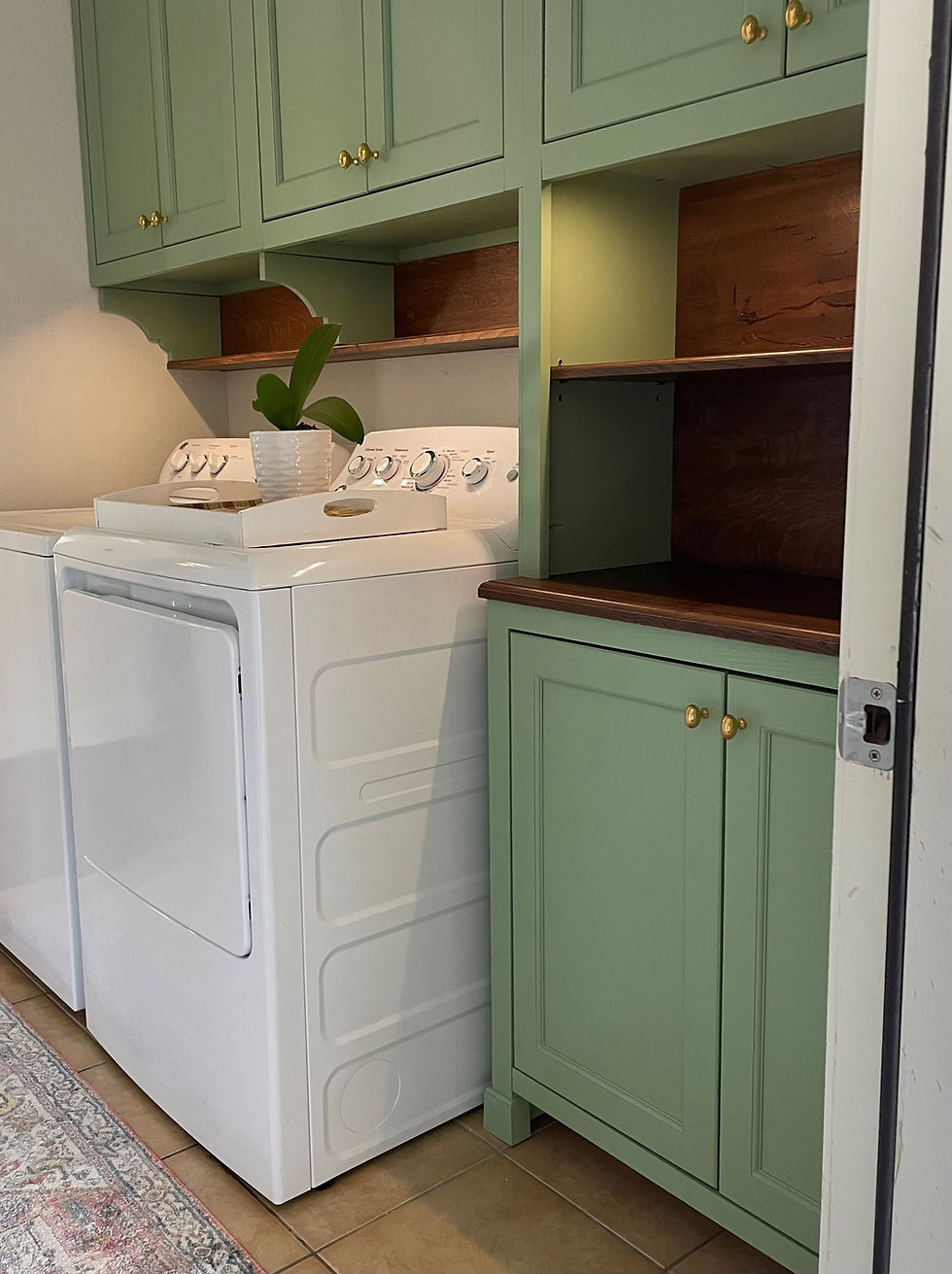 White's final laundry pics 3