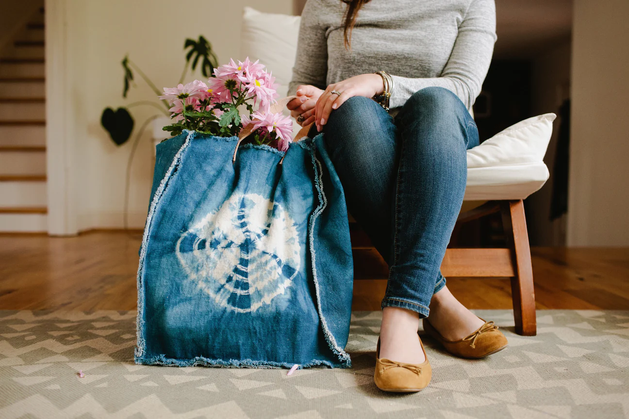 market tote with flowers