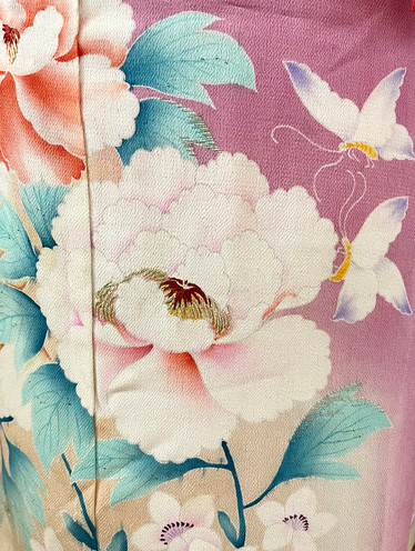 五つ紋付き桃色牡丹に蝶々文様-7