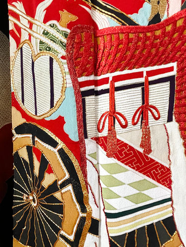 五つ紋付き黒振袖-4