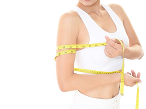 細い二の腕と太い二の腕の違い。