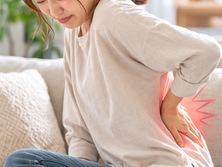 反り腰に悩む女性