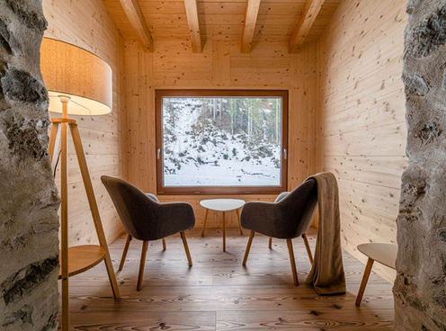 chill area to relax in the chalet during the fitness retreat in the Dolomites Italy